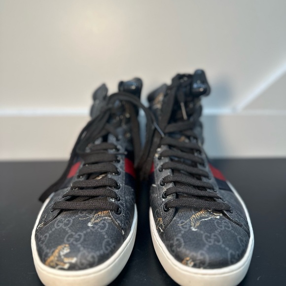 Gucci Black High-Top Sneakers with Rubber Sole - Picture 1 of 3